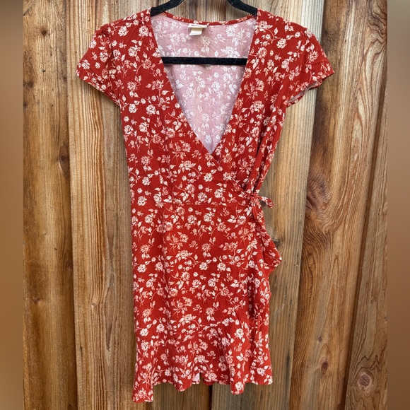 Mossimo Supply Co. Dresses & Skirts - Mossimo Supply Co. Red Floral Wrap Mini Dress